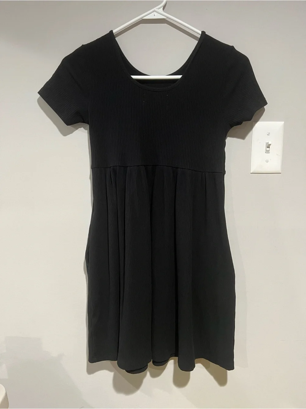 Old navy Black Short-Sleeve Fit & Flare girls Dress, Size: L (10-12)